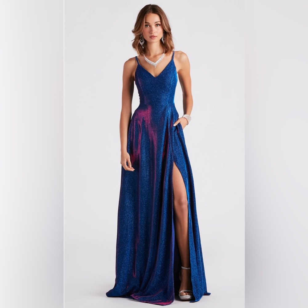 STUNNING 2 Tone Gown